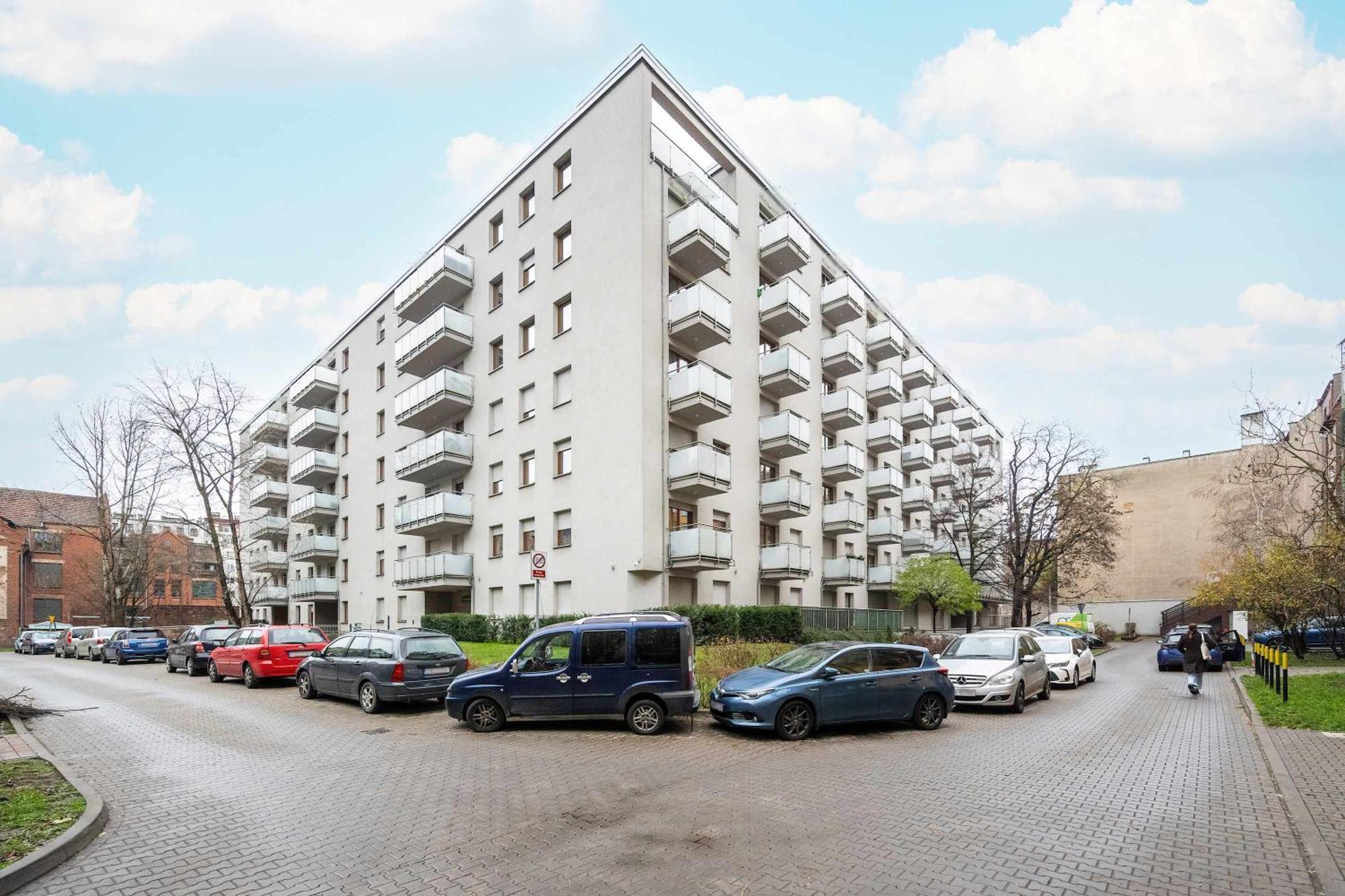 Nowoczesny Blisko Rzeki We Wroclawiu Z Biurkiem I Parkingiem By Renters